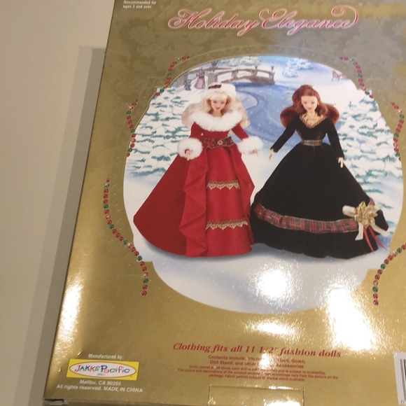 Holiday Elegance Barbie from 1999 TOYS R US Excel - Picture 2 of 3